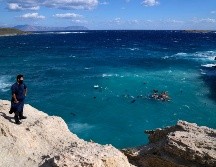 Los guardacostas indican que prosiguen las búsquedas en el mar en busca de más víctimas. AP/T. Stavrakis