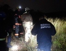 Al momento, se desconoce quién o quiénes pudieron haber dejado el cuerpo en el sitio. ESPECIAL / Bomberos de Zapopan