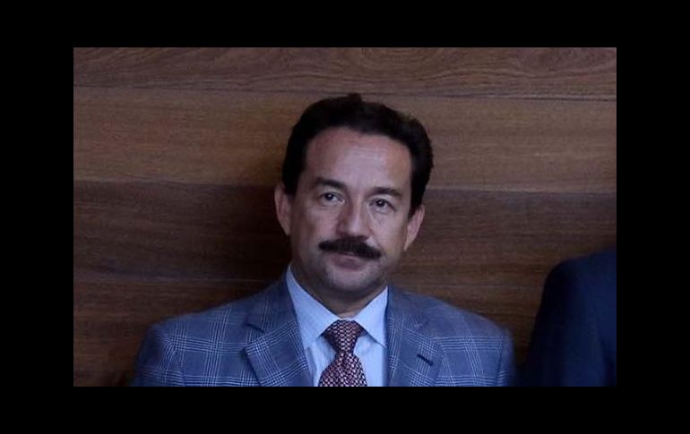 Julio Noé, de 52 años, fue asesinado anoche cuando estacionaba su vehículo en la cochera de su casa, en la colonia Lázaro Cárdenas. ESPECIAL / UdeG