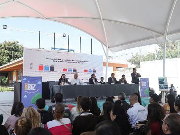 El IBIZ fue presentado este viernes en la Escuela Secundaria Técnica 116. EL INFORMADOR/C. Zepeda