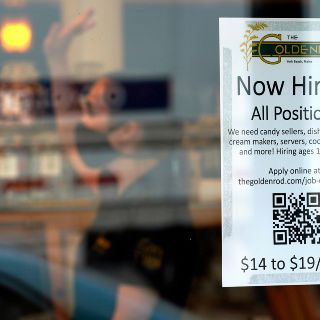 Empleo: Estados Unidos suma 263 mil nuevos puestos; la Fed podría subir tasas