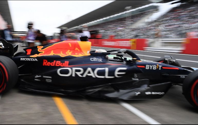 Verstappen tiene todo para coronarse este domingo. AFP/T. Kitamura