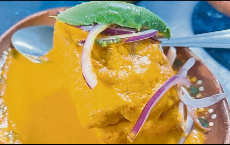 Prueba la imperdible y original Torta Ahogada de Camarón que ofrece Ponte Trucha Negro. CORTESÍA