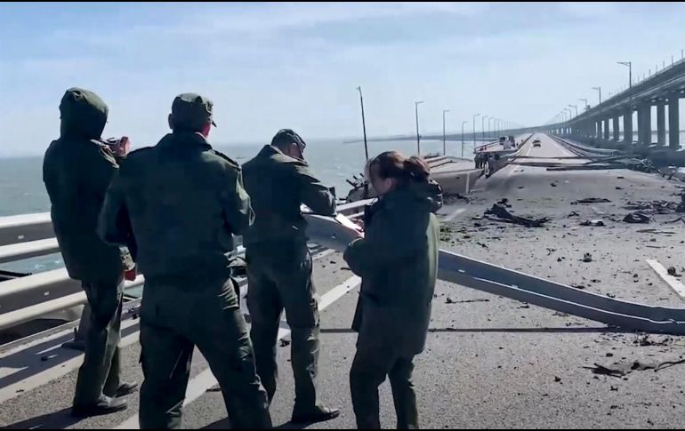 Imagen del puente de Crimea donde explotó esta madrugada camión. EFE / Comité de Investigación Ruso