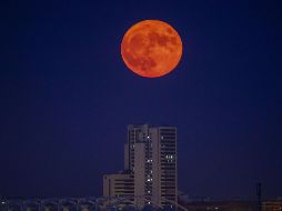 Está por acabarse el año y el cielo nos deleitará con lunas espectaculares. EFE/ARCHIVO