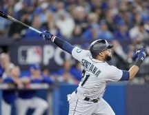 El dominicano Carlos Santana pegó jonrón con dos hombres a bordo en la sexta entrada. AFP/M. Blinch