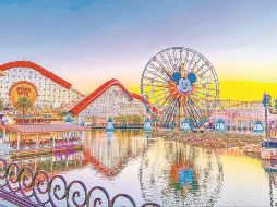 Atardecer en Disneyland. El tipo de vistas que vale la pena experimentar de primera mano. ESPECIAL