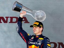 Max Verstappen logró quedarse con el primer lugar del Gran Premio de Japón y el campeonato de pilotos. EFE / F. Robichon