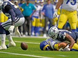 Dallas tuvo su mejor exhibición defensiva de la temporada al asediar a la ofensiva de los Rams, que no hizo puntos en la segunda mitad. AP