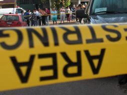 La mujer falleció a consecuencia del golpe que sufrió y el motociclista también, al salir despedido tras el choque con el auto. EL INFORMADOR / ARCHIVO