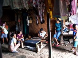 Los 54 países con graves problemas de deuda son hogar de más de la mitad de las personas más pobres del mundo. ESPECIAL/ PNUD