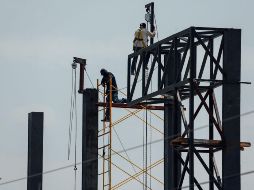 López Obrador indica que antes de que llegara la pandemia a México había 20 millones 614 mil trabajadores inscritos en el Seguro Social, y que tras la caída y recuperarse la economía, actualmente hay 21 millones 459 mil. EL INFORMADOR / ARCHIVO