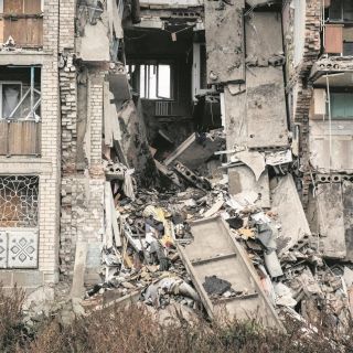 Llueven más misiles y drones rusos sobre Kiev