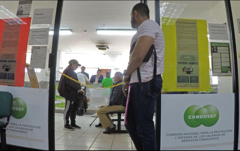 La Condusef aconseja verificar la legalidad de las empresas donde se ha decidido invertir o comprar, y recuerda que los bancos no solicitan datos personales a sus clientes. EL INFORMADOR/A. Camacho