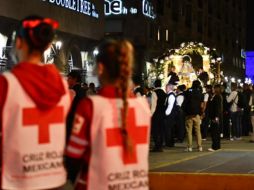 Treinta de las personas fueron atendidas por bomberos municipales, 42 por personal paramédico de Cruz Verde y el resto por la Cruz Roja. ESPECIAL /