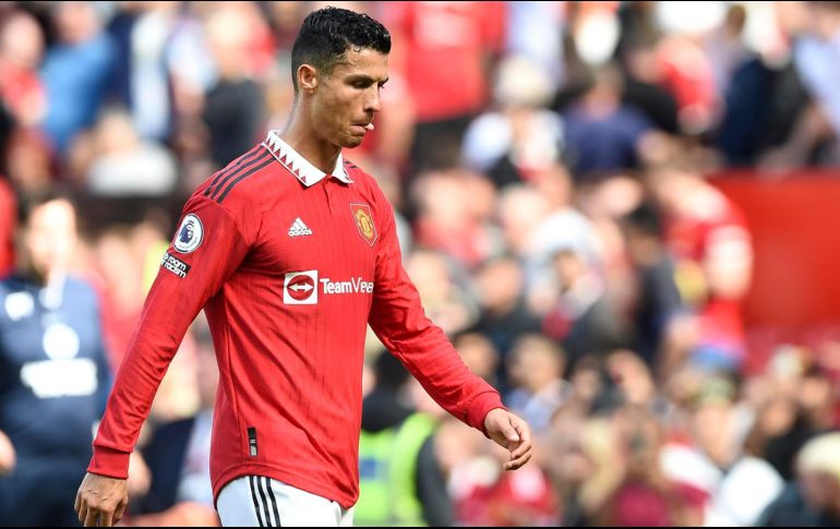 El incidente ocurrió la temporada pasada, cuando el portugués, camino del vestuario, tiró al suelo el celular de un joven aficionado del Everton después de perder un partido de Premier League. EFE / ARCHIVO