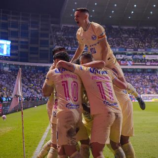América humilla al Puebla y pone un pie en Semifinales