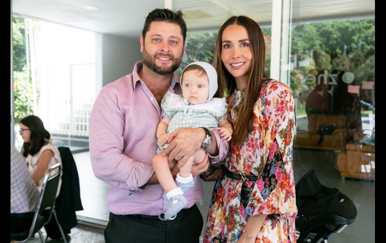 Iván y Emilia Robles con Elisa González. GENTE BIEN JALISCO/ Jorge Soltero