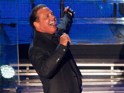 Muchos se han preguntado cuánto valdrá el boleto para la próxima gira de Luis Miguel. Pero también cuánto ganará por volver a los escenarios que dejó hace poco más de tres años. NTX / ARCHIVO