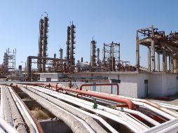 De acuerdo con Pemex, los campos nuevos perforados por la petrolera estatal han permitido incorporar una producción de 399 mil barriles diarios de aceite. NTX/ARCHIVO