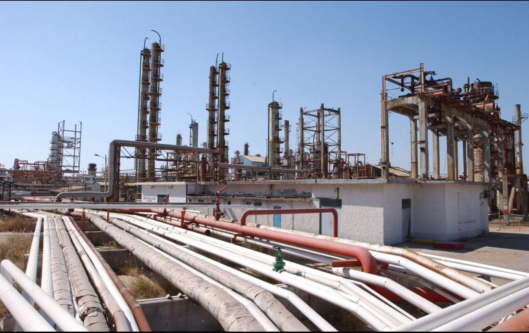 De acuerdo con Pemex, los campos nuevos perforados por la petrolera estatal han permitido incorporar una producción de 399 mil barriles diarios de aceite. NTX/ARCHIVO