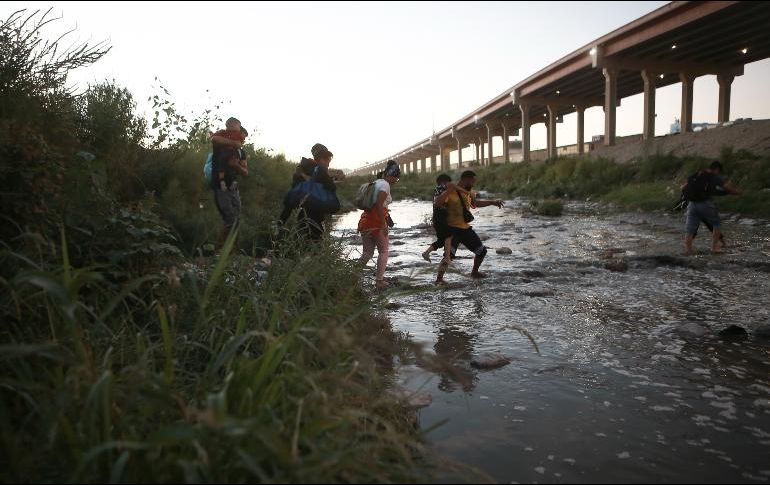 Los migrantes aseguran que no se detendrán en la carretera porque la situación para ellos es 
