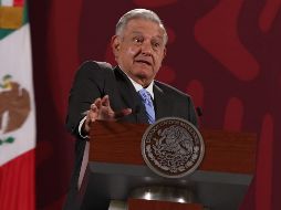 López Obrador recuerda que siendo opositor con el escritor José María Pérez Gay decidieron tomarse un café y comer un pan y al momento de pagar dijeron 