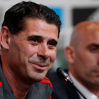 Fernando Hierro, histórico del Real Madrid, ¿llegaría a Chivas?