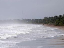 Las marejadas generadas por este sistema afectarán a la costa provocando condiciones de resaca y de corrientes marinas. EFE / ARCHIVO