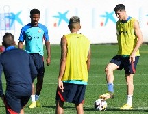 Robert Lewandowski jugará su primer Clásico de España en la casa del Real Madrid. AFP/P. Barrena