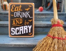 Conoce tres cocteles con whisky para tu próxima celebración de Halloween. ESPECIAL/Photo by Bee Felten-Leidel on Unsplash.