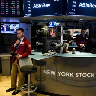 Wall Street cierra con notables ganancias, mientras que el Nasdaq sube un 3.43 %