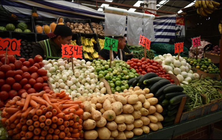 Se observa en México la mayor variación de precios del 15 de septiembre al 15 de octubre en la cebolla, chile, jabón de baño, jitomate, naranja, chiles en escabeche, tomate, huevo, sal de mesa y frijol. SUN/ARCHIVO