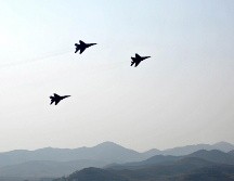 El Comando de Defensa Aeroespacial de América del Norte dice que los bombarderos no eran vistos como una amenaza o una provocación. AFP / ARCHIVO