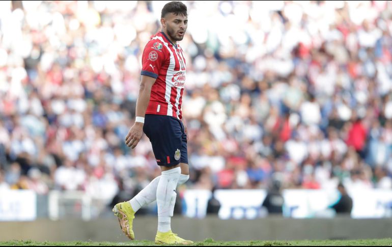 Se especula que el número 10 del equipo rojiblanco se encuentra en la mira del técnico Miguel Herrera. IMAGO7