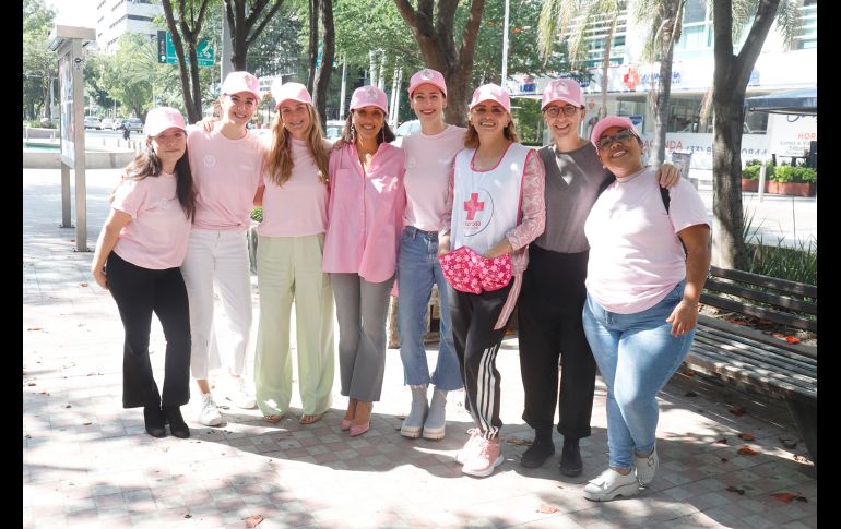 Verónica Aragón, Ale Morales, Rocío Calderón, Isa Guerra, Maye Villa, Aldara Alonso, Bertha Alicia García, Maricarmen Lancaster Jones e Isa Guerra. GENTE BIEN JALISCO/ Claudio Jimeno