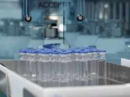 Las autoridades de salud de Estados Unidos han estado alentando a los estadounidenses a recibir los refuerzos actualizados de Pfizer y Moderna ante la llegada del invierno. AP/ARCHIVO