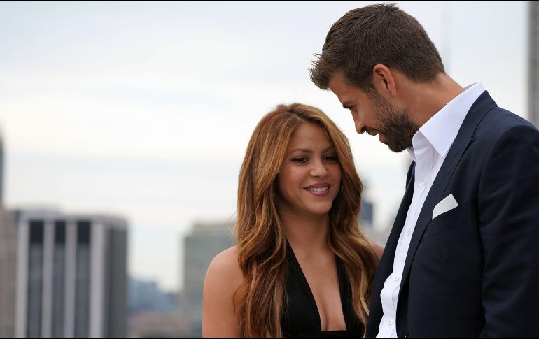 Se revelan más detalles sobre los inicios del romance del futbolista Piqué con Clara Chía y los detalles de su separación con Shakira. AFP/ARCHIVO