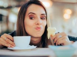 Tomar café o cuidar los dientes para que no se manchen: ¿una dicotomía real o falsa? GETTY IMAGES