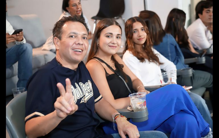 Pablo, Regina y Luciana Lemus. GENTE BIEN JALISCO/ Claudio Jimeno