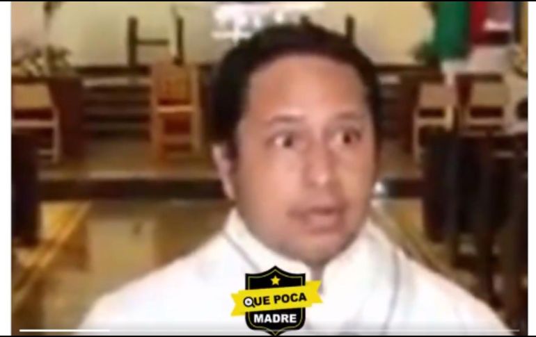 La discusión entre el sacerdote y las personas que habían contratado los servicios de la iglesia fue difundida en un video a través de las redes sociales. ESPECIAL.