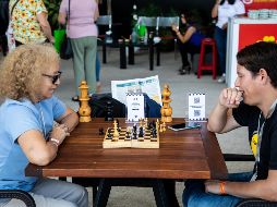 Día Platino celebró su primera edición el pasado 15 de octubre con la participación de dos mil personas. ESPECIAL.