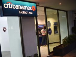 Previamente, Inbursa y Santander también habían quedado fuera del proceso para la compra de Banamex. AFP / ARCHIVO
