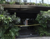 En imágenes recopiladas por EL INFORMADOR, el restaurante luce con los sellos de clausura en su entrada, además de algunas ventanas rotas como consecuencia de los balazos. EL INFORMADOR/C. ZEPEDA