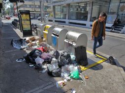 Contaminar con basura, no limpiar banquetas, y dejar heces fecales de mascotas en las calles puede ser castigado con multas de mil 924 a 19 mil 240 pesos, o arrestos de 24 a 36 horas. EL INFORMADOR/Archivo