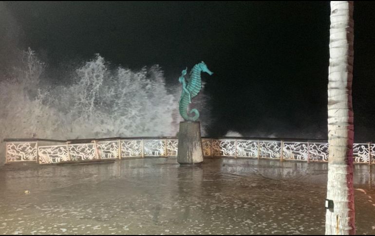 Protección Civil Jalisco detalló que hasta el momento no se reportan heridos. ESPECIAL /