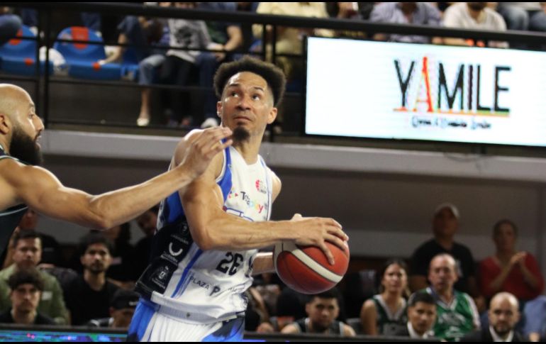 Astros y Abejas de León se enfrentarán este mismo lunes, también en la Arena Astros en donde los tapatíos buscarán igualar la serie e ir a León con la tranquilidad de no sentirse contra las cuerdas. TWITTER / @AstrosJalisco