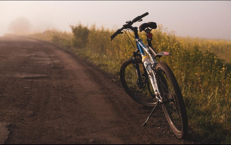 Conoce los destinos nacionales imperdibles para recorrer en bicicleta. ESPECIAL/Photo by Jacek Dylag on Unsplash.
