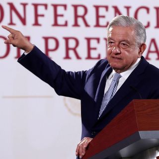 López Obrador reta a Loret de Mola; si pierde, que deje el periodismo