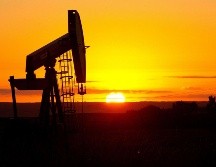 El WTI para entrega en diciembre cayó 0.55% a 85.05 dólares en Nueva York. AFP/ARCHIVO